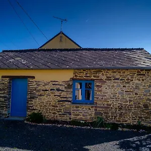 Des Huttes , Bain-de-Bretagne France